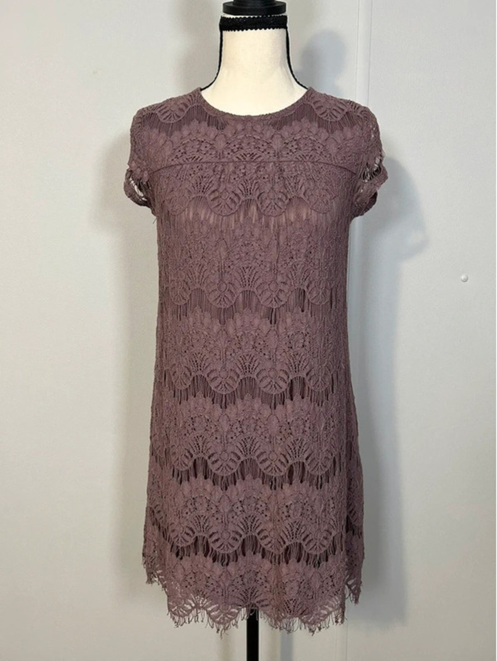 Xhilaration Xtraordinary Mauve Lace Shift Dress Size Small